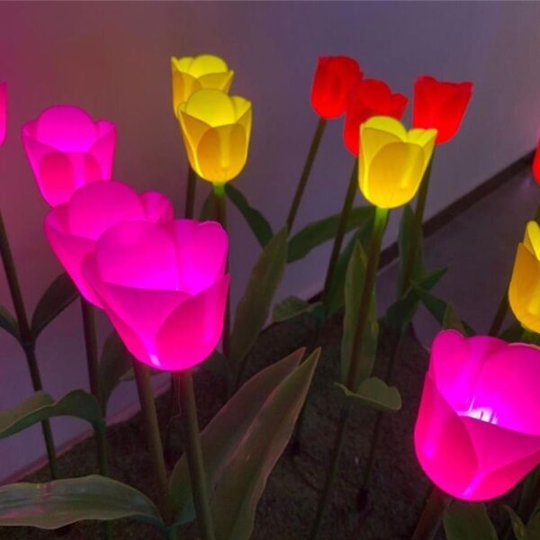 Tulip solar garden lights